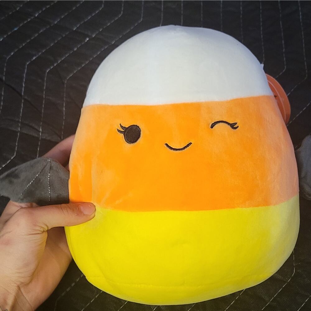 Casey the Candy Corn bat squishmallow 8"